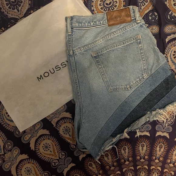 Moussy vintage shorts!! Style is gratiot! They are brand new! - Picture 11 of 11